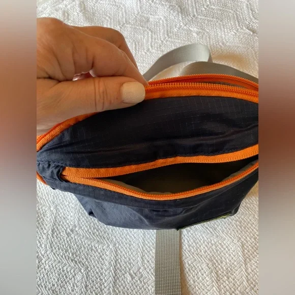 L.L. Bean Stowaway Hip Sling Pack Navy w/Orange 3 Zip Pockets - Picture 4 of 6